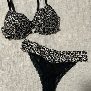 La SENZA Black and White Animal Print Bra with matching thong.